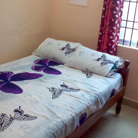 Sai Guest House Tiruvannāmalai Exteriör bild