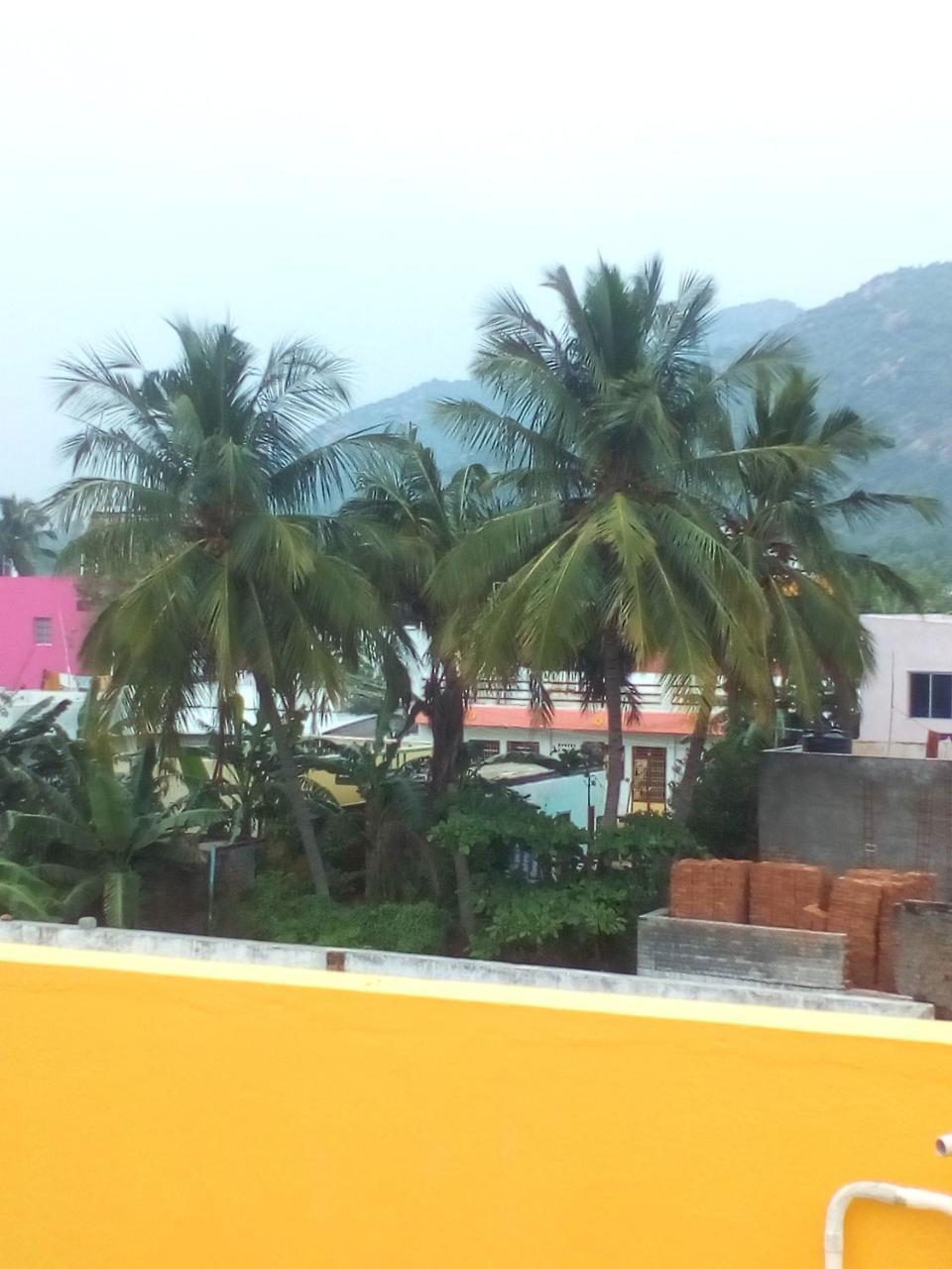 Sai Guest House Tiruvannāmalai Exteriör bild