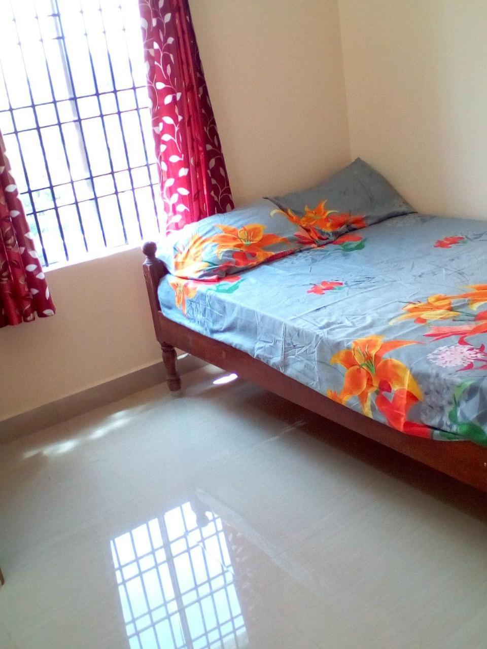 Sai Guest House Tiruvannāmalai Exteriör bild